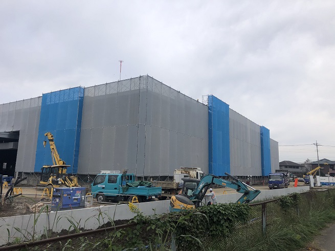 埼玉県某市倉庫棟新築工事足場組立終了
